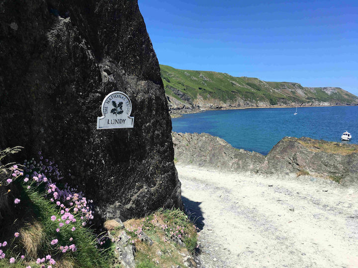 National Trust sign on Beach Road Lundy © Robert Irving